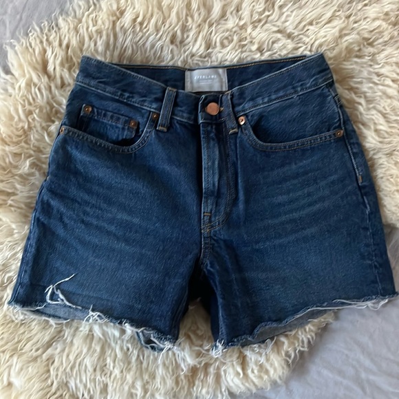 Everlane The Denim Short in Vintage Indigo - Picture 2 of 5